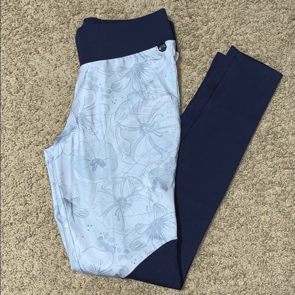 Under Armour blue leggings - Picture 3 of 3